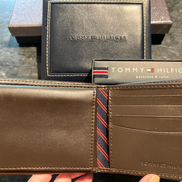 Tommy Hilfiger wallet and Card Vallet - Brand New - Picture 3 of 4